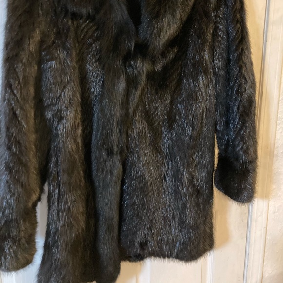 Alaska Fur Gallery black authentic mink fur coat.
size S - Picture 2 of 6